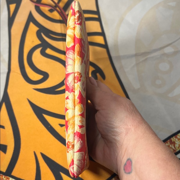 Coach Double Zip Wallet With Vintage Daisy Script Print - Picture 5 of 12